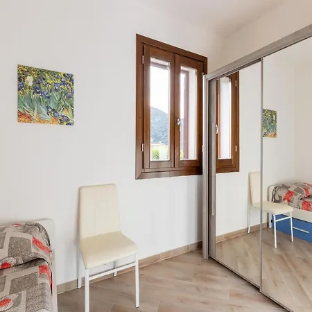 Διαμέρισμα Air-conditioned With Private Parking Badesi